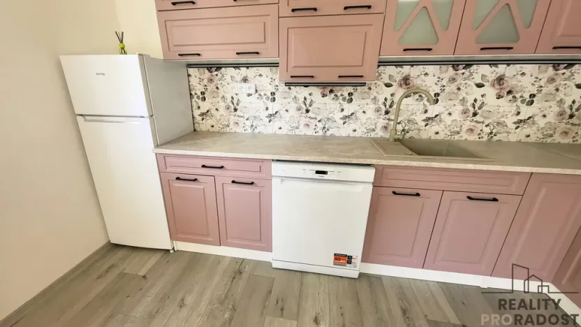 Pronájem bytu 2+1, Komorní Lhotka, 60 m2