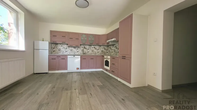 Pronájem bytu 2+1, Komorní Lhotka, 60 m2