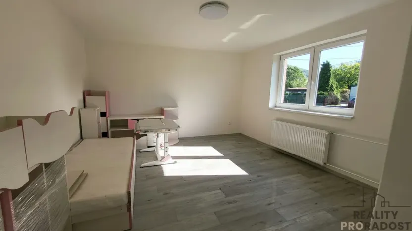 Pronájem bytu 2+1, Komorní Lhotka, 60 m2