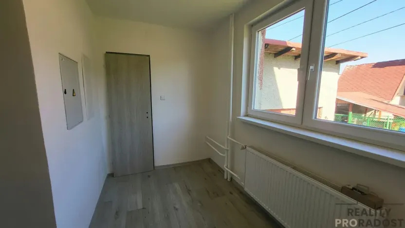 Pronájem bytu 2+1, Komorní Lhotka, 60 m2