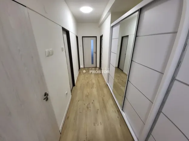 Pronájem bytu 3+1, Praha - Hlubočepy, Lumiérů, 71 m2