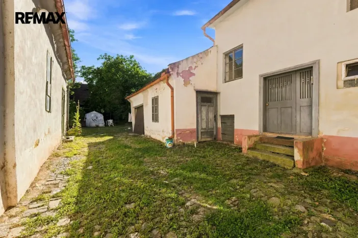 Prodej rodinného domu, Český Brod, nám. Arnošta z Pardubic, 150 m2
