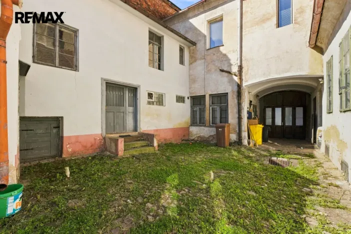 Prodej rodinného domu, Český Brod, nám. Arnošta z Pardubic, 150 m2