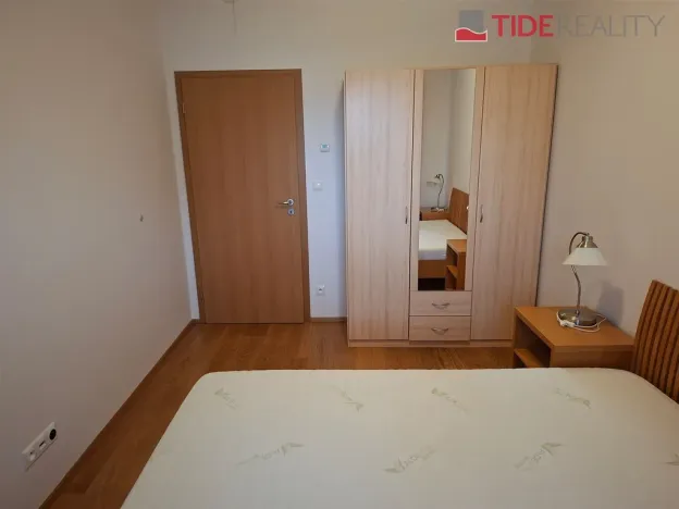 Pronájem bytu 2+kk, Praha - Uhříněves, V bytovkách, 60 m2