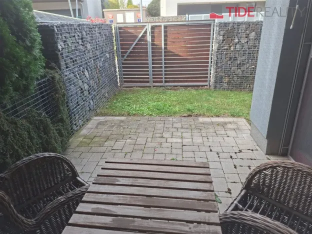 Pronájem bytu 2+kk, Praha - Uhříněves, V bytovkách, 60 m2
