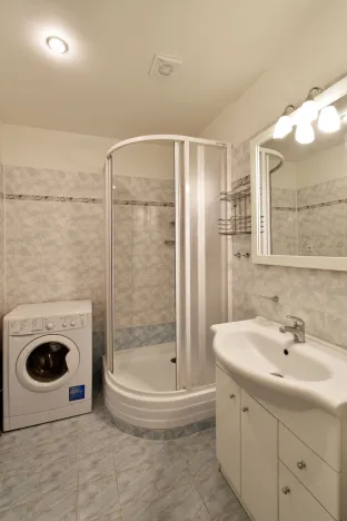 Pronájem bytu 1+kk, Praha - Troja, Hnězdenská, 40 m2