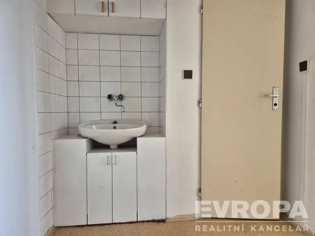 Pronájem bytu 5+1, Praha - Vinoř, Uherská, 100 m2