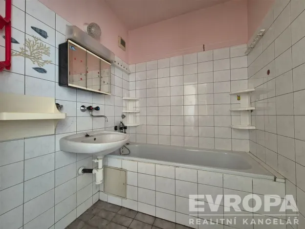 Pronájem bytu 5+1, Praha - Vinoř, Uherská, 100 m2