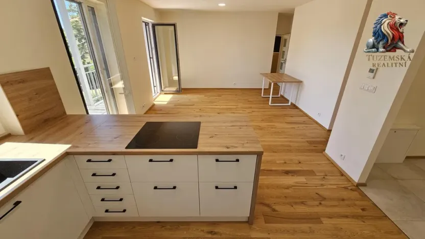 Prodej bytu 2+kk, Bystřice nad Pernštejnem, Masarykovo náměstí, 65 m2