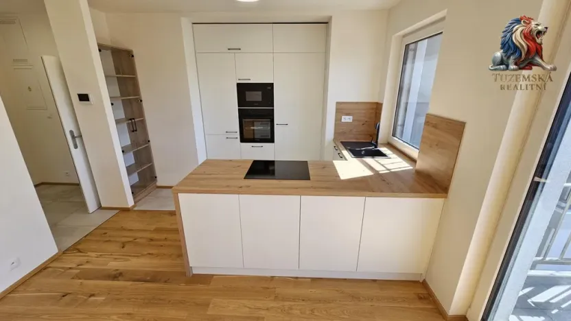 Prodej bytu 2+kk, Bystřice nad Pernštejnem, Masarykovo náměstí, 65 m2
