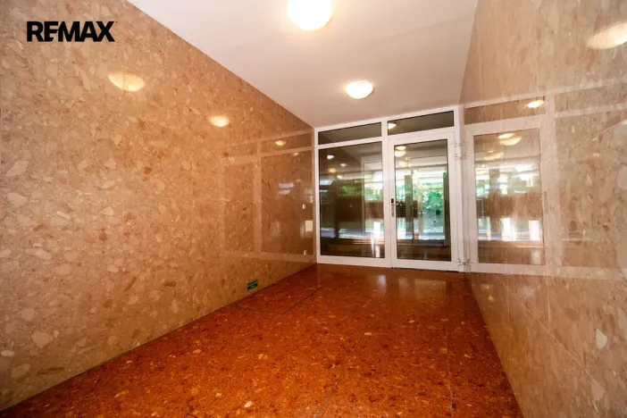 Pronájem bytu 2+kk, Praha - Smíchov, Pod Hybšmankou, 53 m2