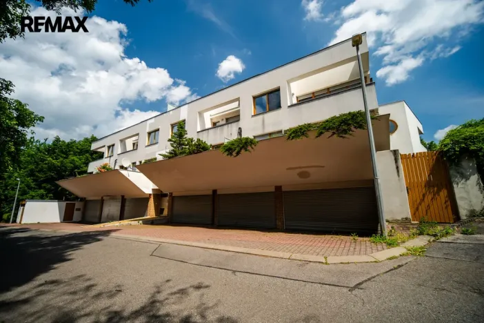 Pronájem bytu 2+kk, Praha - Smíchov, Pod Hybšmankou, 53 m2