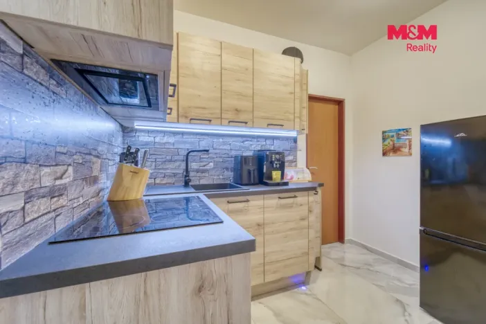 Prodej obchodního prostoru, Toužim, Plzeňská, 561 m2