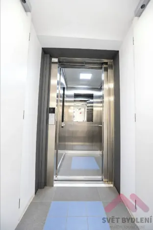Pronájem bytu 2+kk, Praha - Žižkov, Kubelíkova, 44 m2