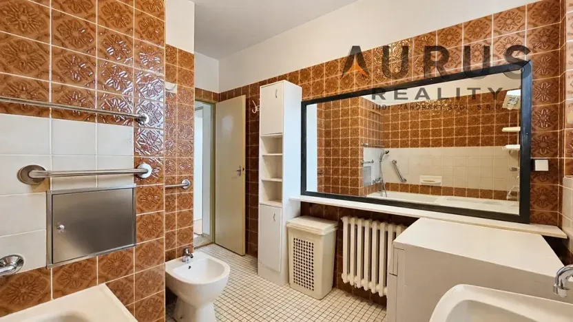 Pronájem bytu 4+1, Praha - Břevnov, Na Petřinách, 105 m2