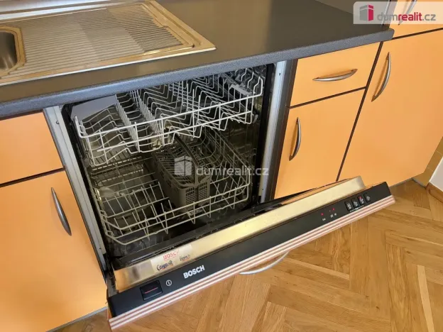 Pronájem bytu 2+kk, Praha - Bubeneč, Šmeralova, 84 m2