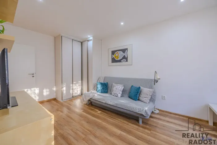 Pronájem bytu 1+kk, Ostrava, Bajkalská, 25 m2