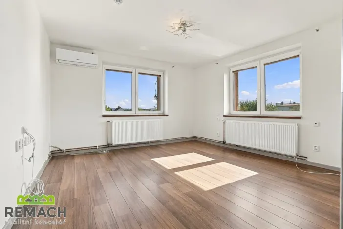 Pronájem bytu 3+1, Hvozdná, K Větřáku, 102 m2
