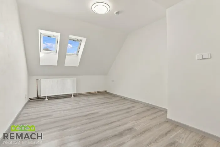 Pronájem bytu 3+1, Hvozdná, K Větřáku, 102 m2