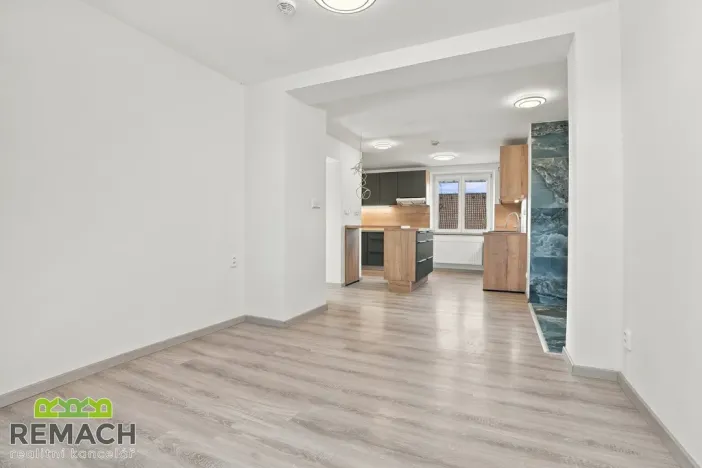Pronájem bytu 3+1, Hvozdná, K Větřáku, 102 m2