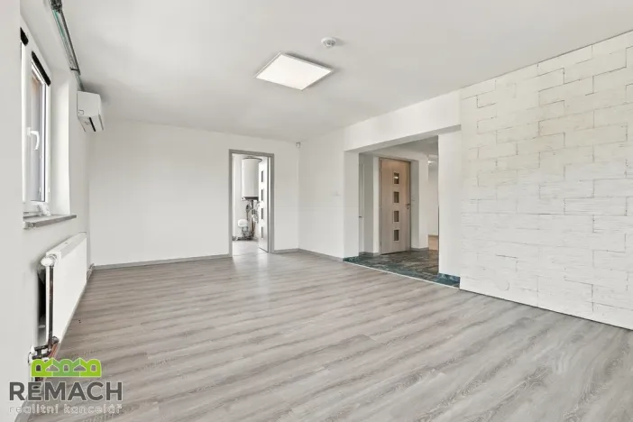 Pronájem bytu 3+1, Hvozdná, K Větřáku, 102 m2