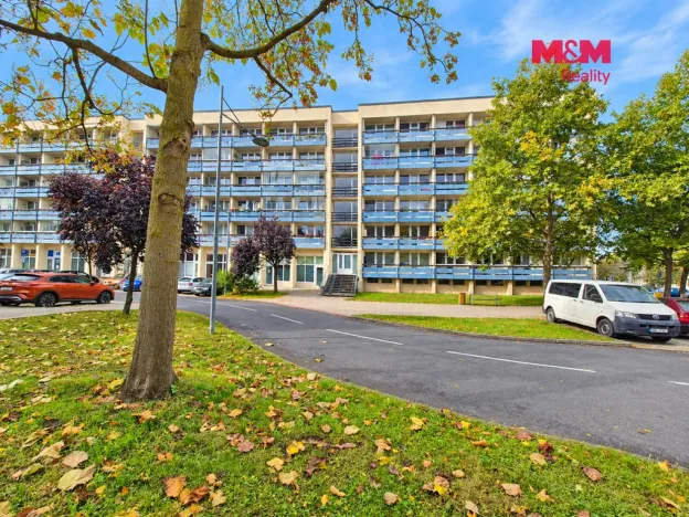 Prodej bytu 2+1, Čelákovice, náměstí 5. května, 57 m2