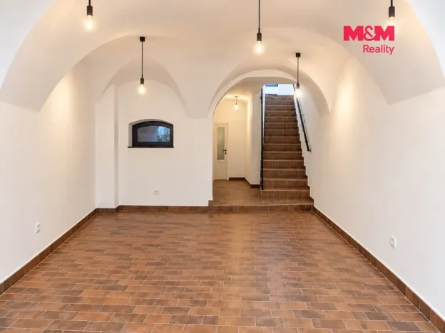Pronájem obchodního prostoru, Jindřichův Hradec - Jindřichův Hradec I, Panská, 100 m2