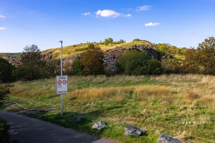 Prodej vícegeneračního domu, Praha - Liboc, Hostouňská, 278 m2