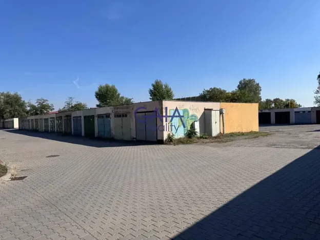 Prodej garáže, Hodonín, Družstevní čtvrť, 20 m2