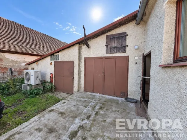 Prodej rodinného domu, Lnáře, 205 m2