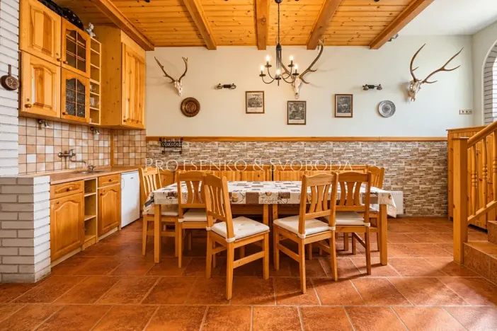 Prodej ubytování, Strachotín, Sklepní, 285 m2