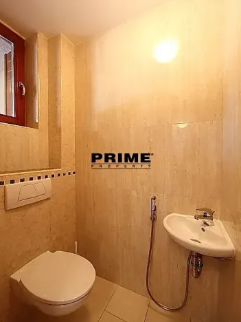 Pronájem kanceláře, Praha, Na cípu, 440 m2