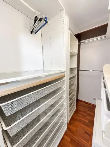 Pronájem bytu 2+1, Praha - Podolí, Podolská, 57 m2