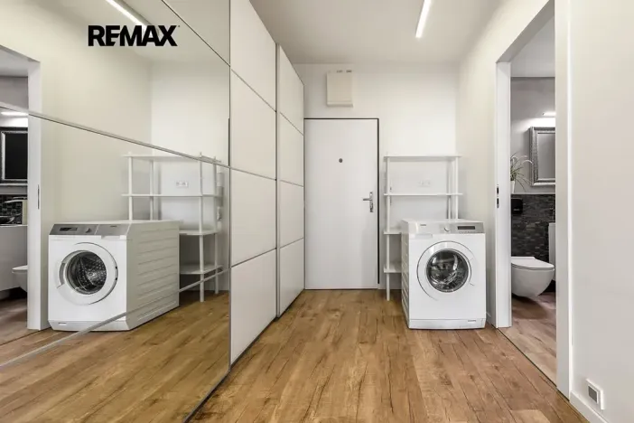 Pronájem bytu 2+kk, Praha - Vysočany, Pod Harfou, 55 m2