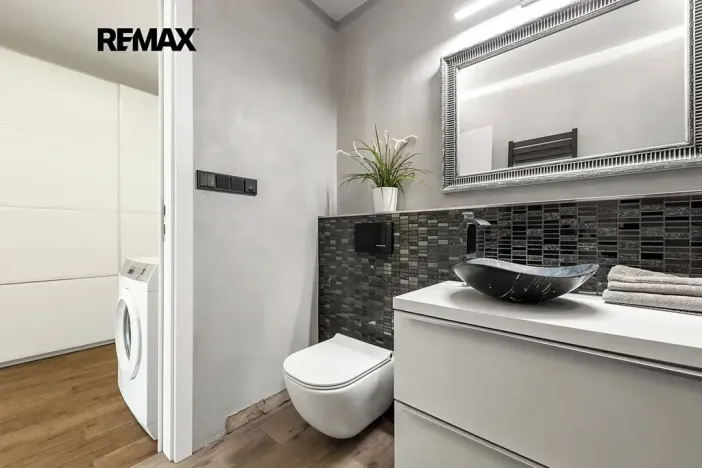 Pronájem bytu 2+kk, Praha - Vysočany, Pod Harfou, 55 m2