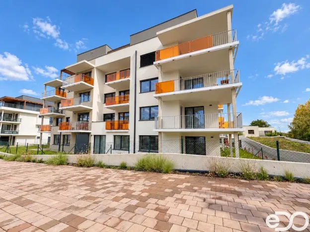 Pronájem bytu 2+kk, Praha, Za Pískovnou, 61 m2