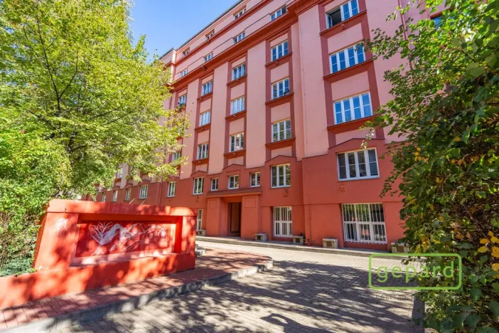 Prodej bytu 2+kk, Praha, V háji, 58 m2