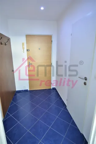 Pronájem bytu 1+kk, Praha - Kobylisy, Kyselova, 25 m2