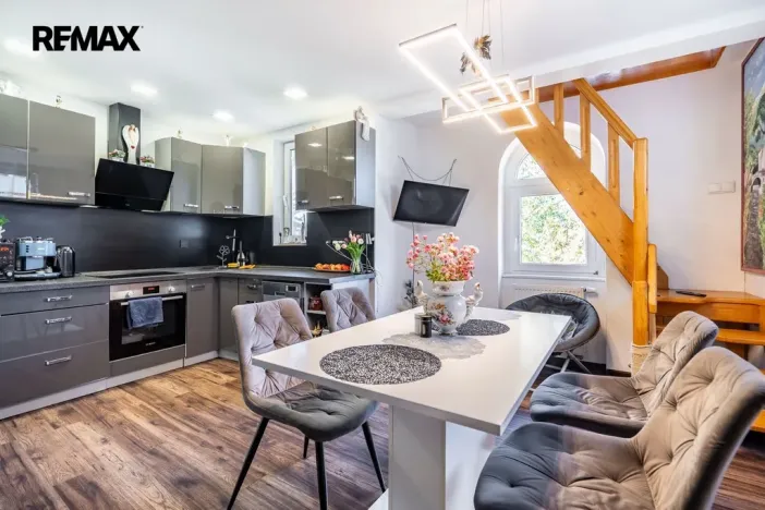 Prodej bytu 3+kk, Karlovy Vary, Krále Jiřího, 52 m2