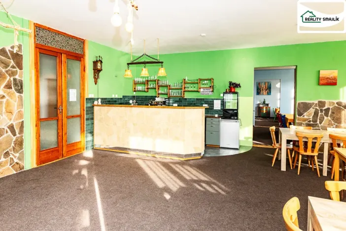 Prodej ubytování, Smolné Pece, 1015 m2