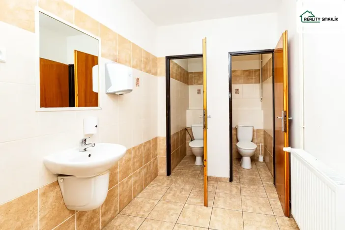 Prodej ubytování, Smolné Pece, 1015 m2