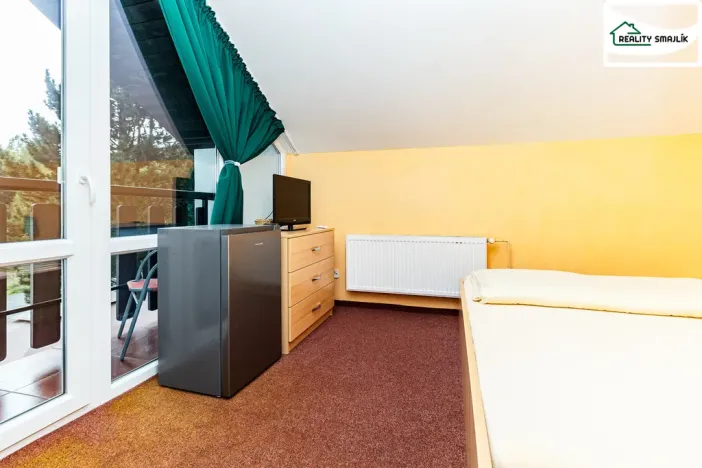 Prodej ubytování, Smolné Pece, 1015 m2