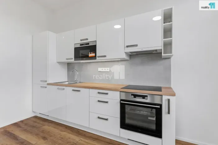 Prodej bytu 1+kk, Jablonec nad Nisou - Mšeno nad Nisou, Palackého, 30 m2