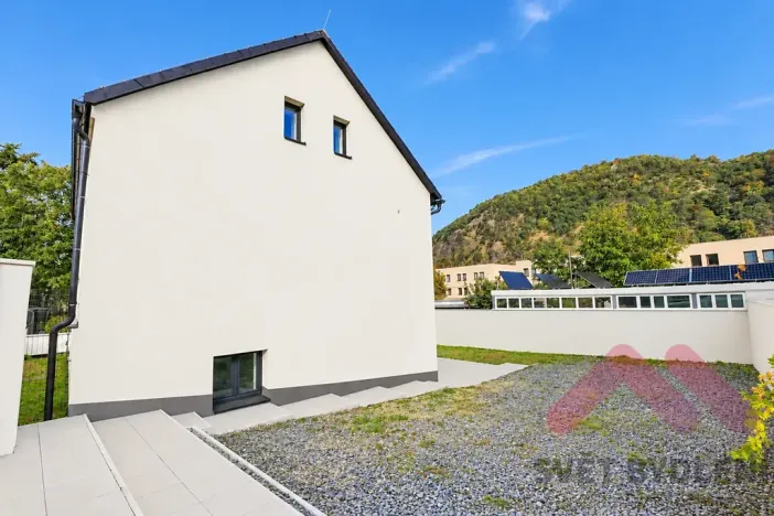 Pronájem bytu 2+kk, Praha - Zbraslav, Žitavského, 58 m2