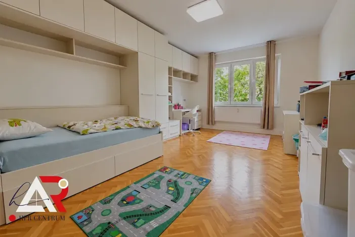 Prodej bytu 3+1, Kuřim, Školní, 102 m2