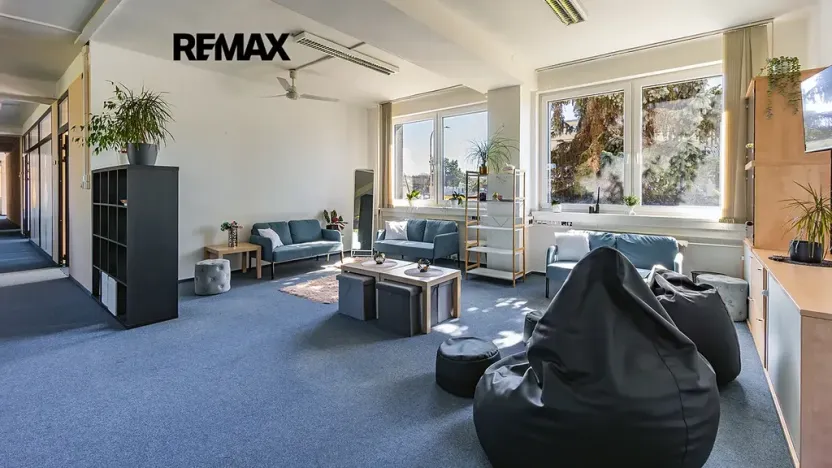 Pronájem kanceláře, Česká Lípa, Děčínská, 350 m2