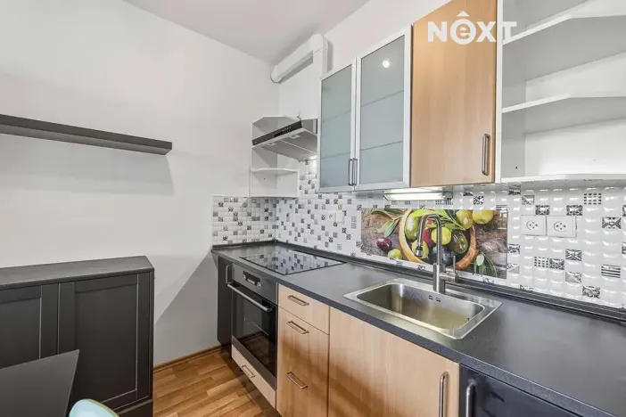 Prodej bytu 1+kk, Praha - Záběhlice, Na Slatince, 31 m2