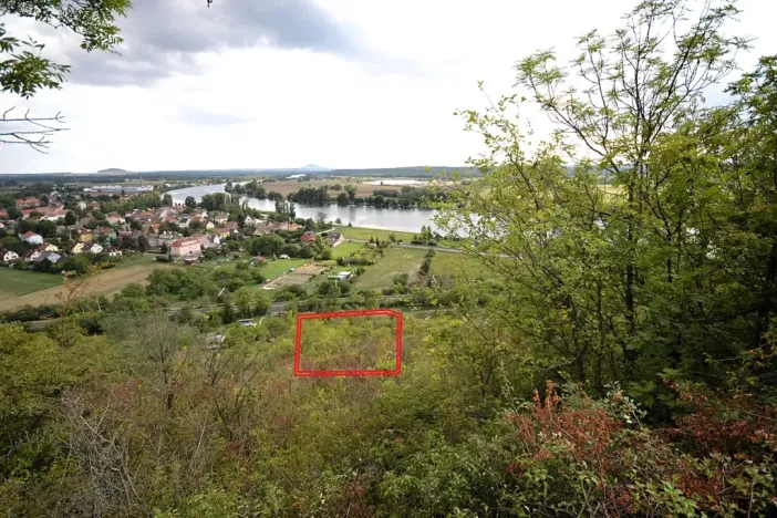 Pronájem zahrady, Křešice, 1500 m2