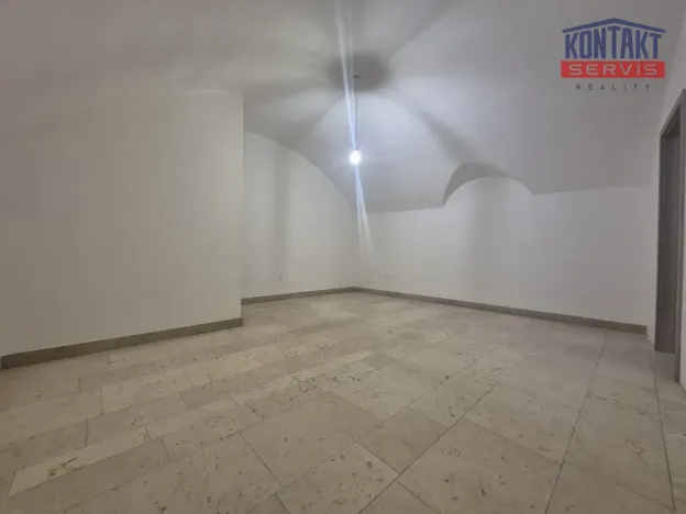 Pronájem bytu 2+1, České Budějovice, nám. Přemysla Otakara II., 80 m2