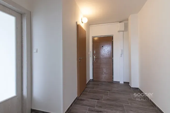Pronájem bytu 2+kk, Kolín - Kolín II, Kremličkova, 51 m2